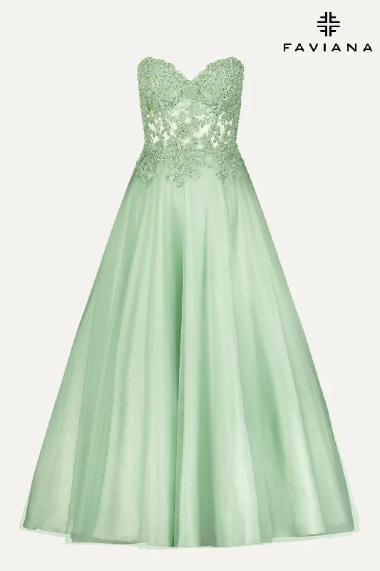 Designer Gown Strapless Tulle And Lace Ballgown With Pockets | E11063