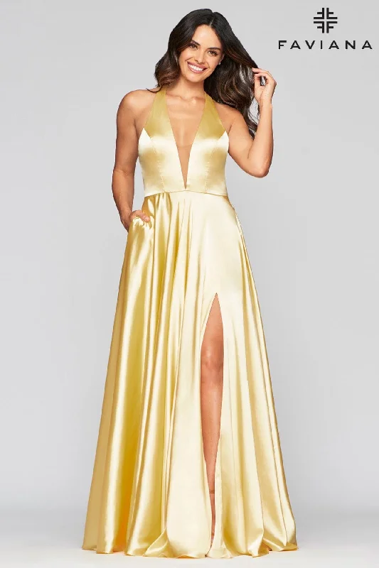 Glamorous Formal Dress Flowy Deep V Neck Dress With Halter Neck And Pockets
