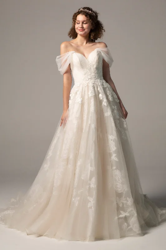 Maxi Dress A-Line Court Train Tulle Wedding Dress CW2390