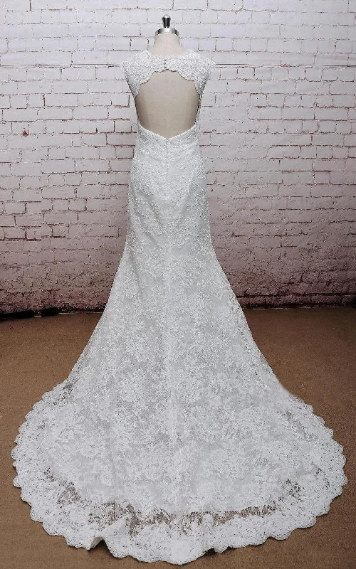 Mermaid Gown Classic V-Neck Lace Wedding Dress With Empire Waist and Open Back-ET_711085 Mermaid Gown Classic V-Neck Lace Wedding Dress With Empire Waist and Open Back-ET_711085