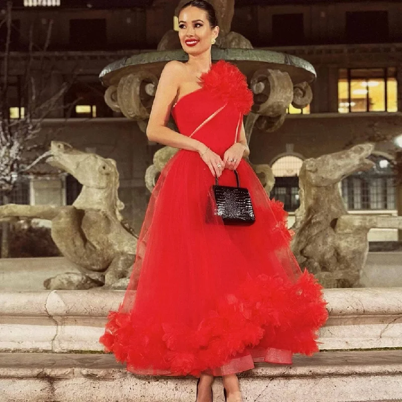 Beaded Evening Dress Exaggerated 3D Floral Applique Tulle One Shoulder Fit and Flare Gown Maxi Dress Beaded Evening Dress Exaggerated 3D Floral Applique Tulle One Shoulder Fit and Flare Gown Maxi Dress