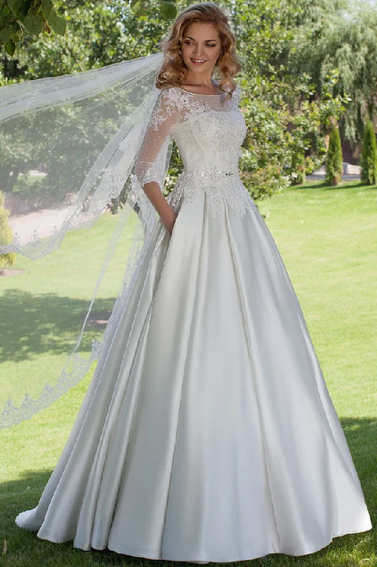 Prom Dress Floral Garden Beach A-Line Boho Ball Gown Wedding Dress Elegant Vintage Whimsical Satin 3/4 Sleeve Bridal Gown Prom Dress Floral Garden Beach A-Line Boho Ball Gown Wedding Dress Elegant Vintage Whimsical Satin 3/4 Sleeve Bridal Gown