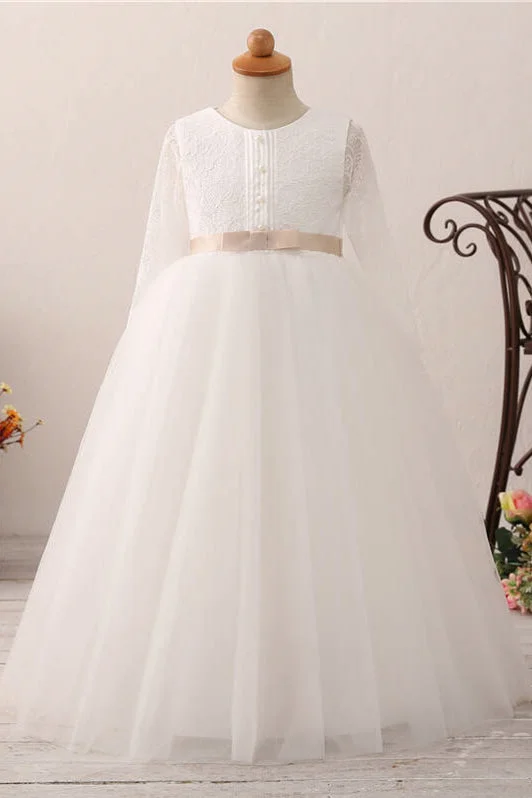 Stunning Party Dress Long Slweeves Tulle and Lace White Flower Girl Dress with Bow