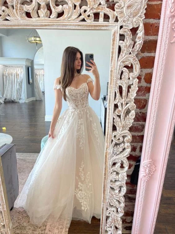 Empire Waist Dress Off-the-shoulder Lace Ball gown Wedding Dress    fg5342