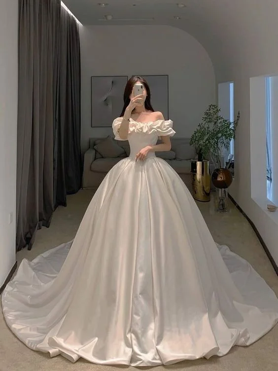 Satin Slip Dress off white wedding dress, ball gown wedding dress    fg2585