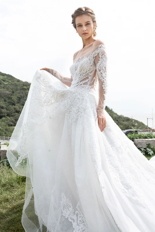 Strapless Gown Princess Cathedral Train Tulle Lace Wedding Dress CW2388