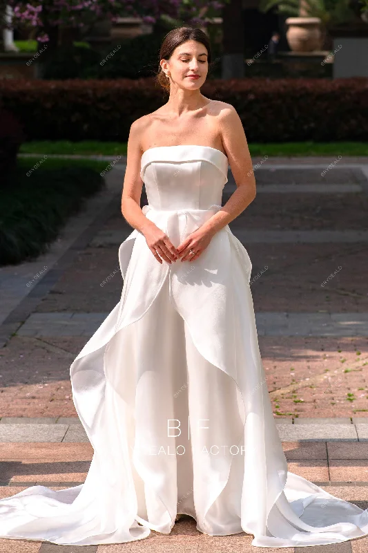Elegant Gown Elegant Strapless Organza Ruffled A-line Wedding Dress with Pockets