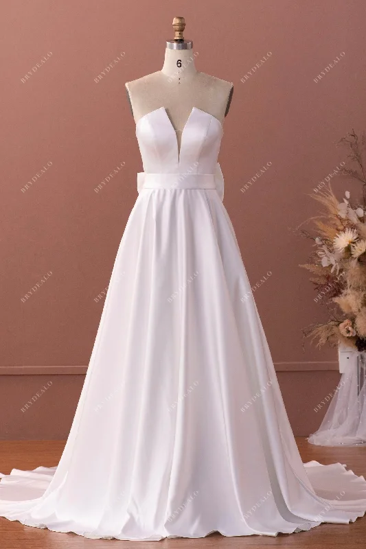 Dramatic Ball Gown Strapless V-cut Satin Elegant A-line Wedding Dress