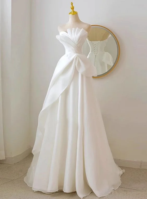 Fit And Flare Dress White Strapless Pleats Wedding Dress    fg4910