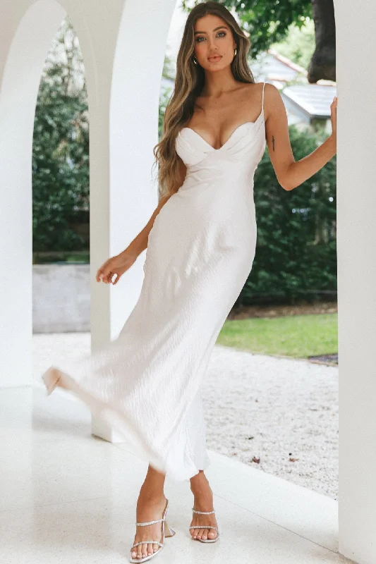 Glamorous Formal Dress Infinity Pintuck Bust Maxi Dress Champagne
