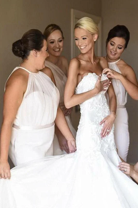 Fitted Formal Dress Mermaid Halter White Long Bridesmaid Dress with Sweep Train